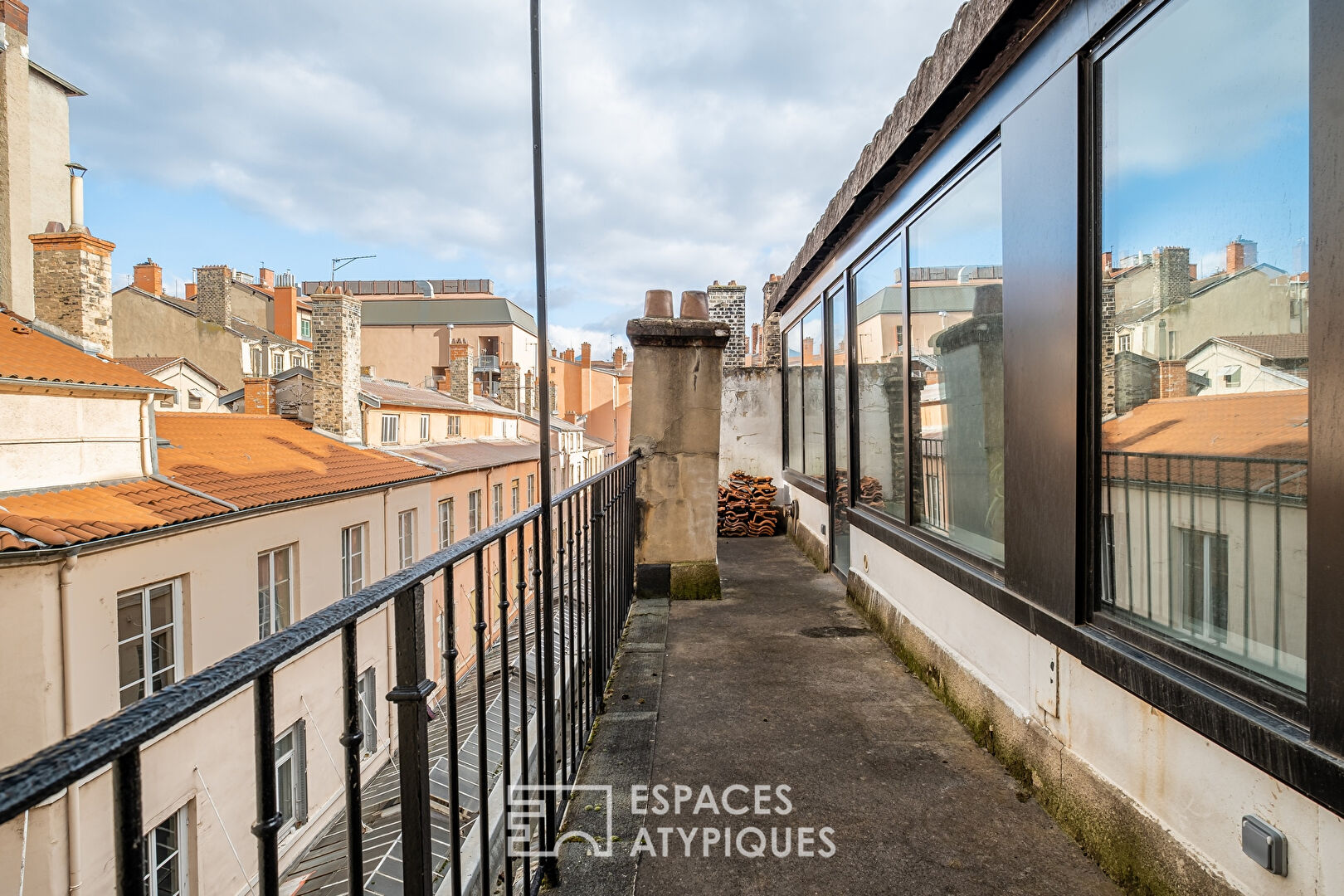 Appartement T3 mansardé en dernier étage avec balcon
