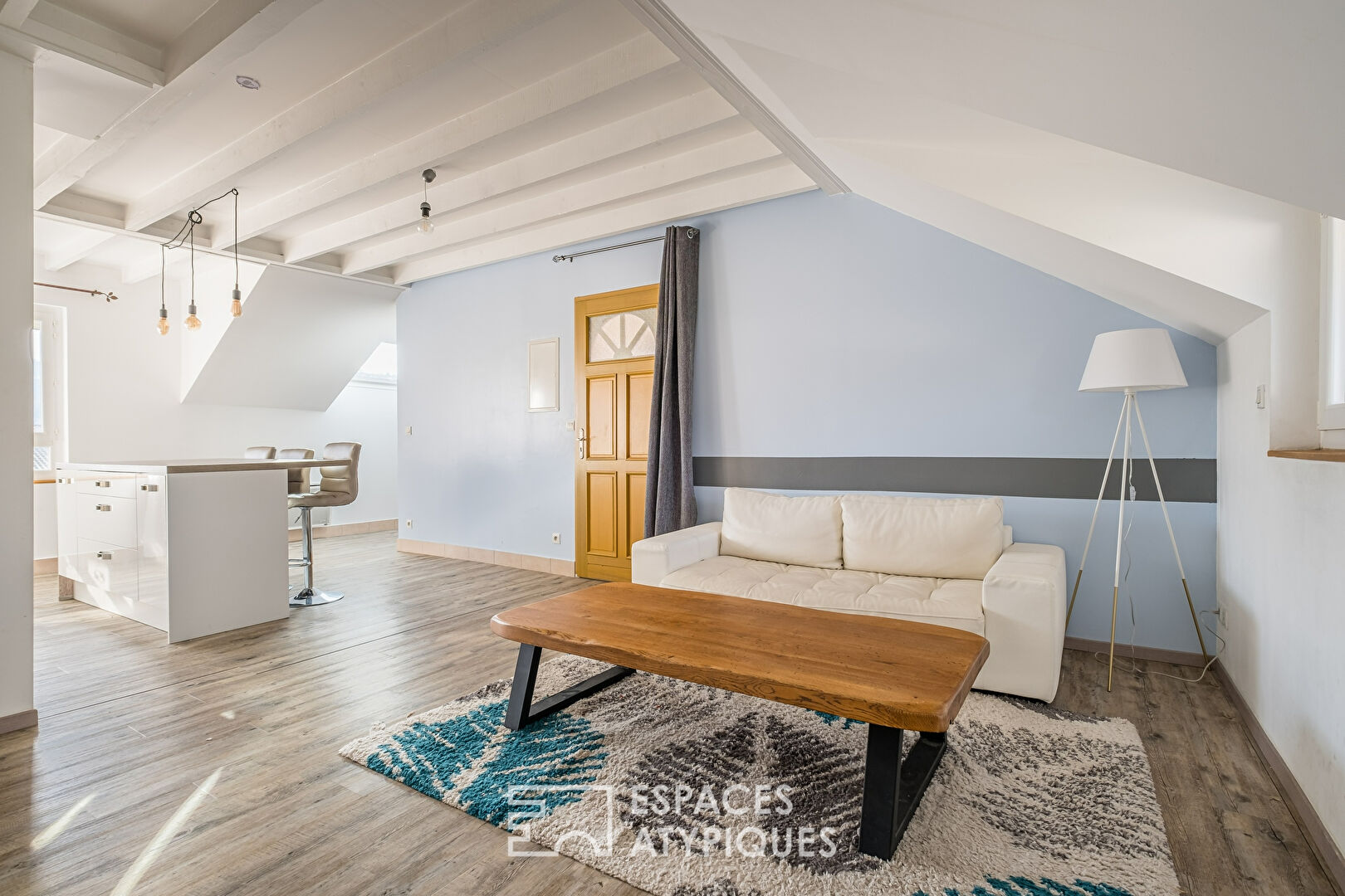 Old apartment on the top floor in the heart of the village