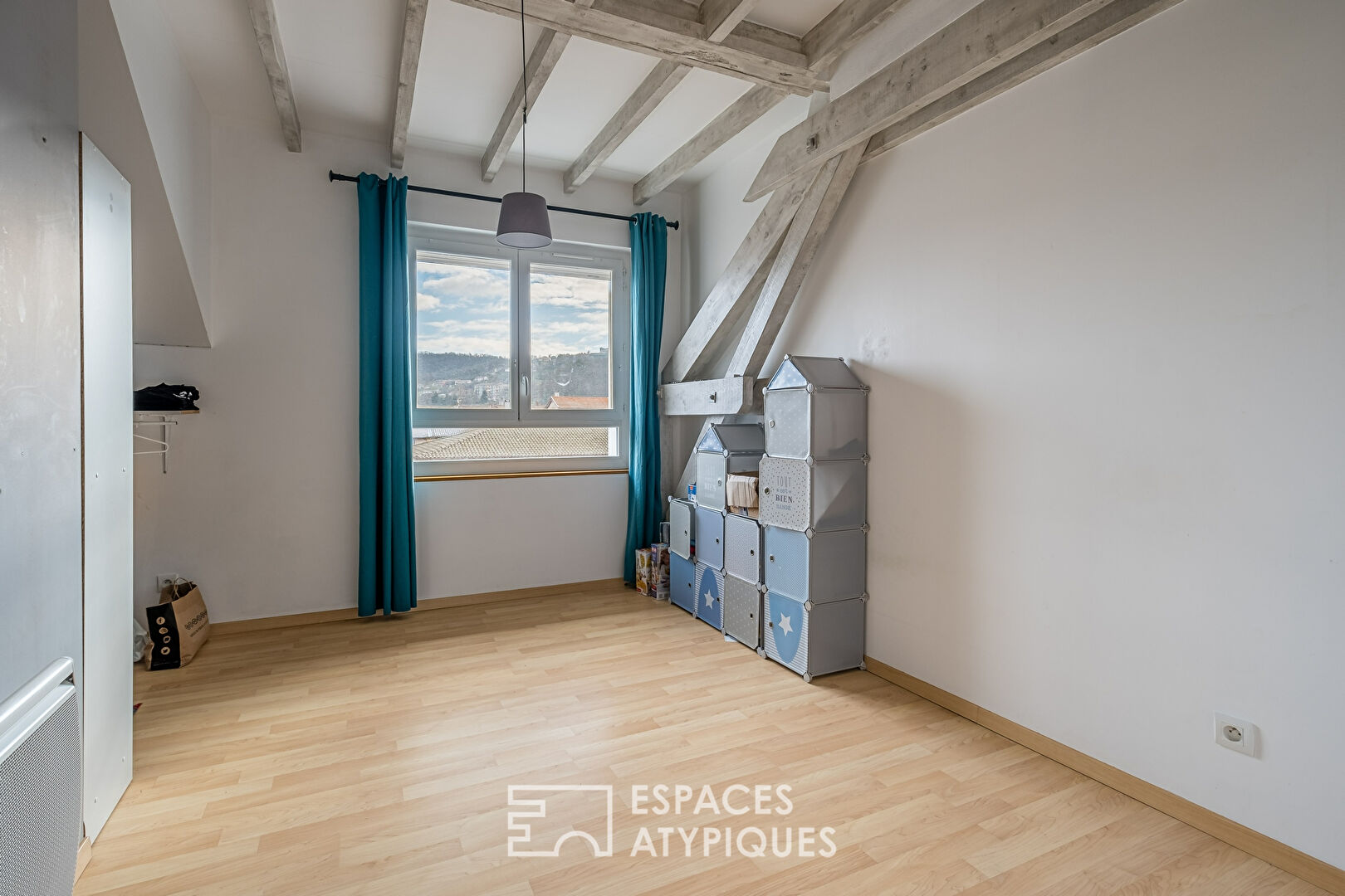 Old apartment on the top floor in the heart of the village