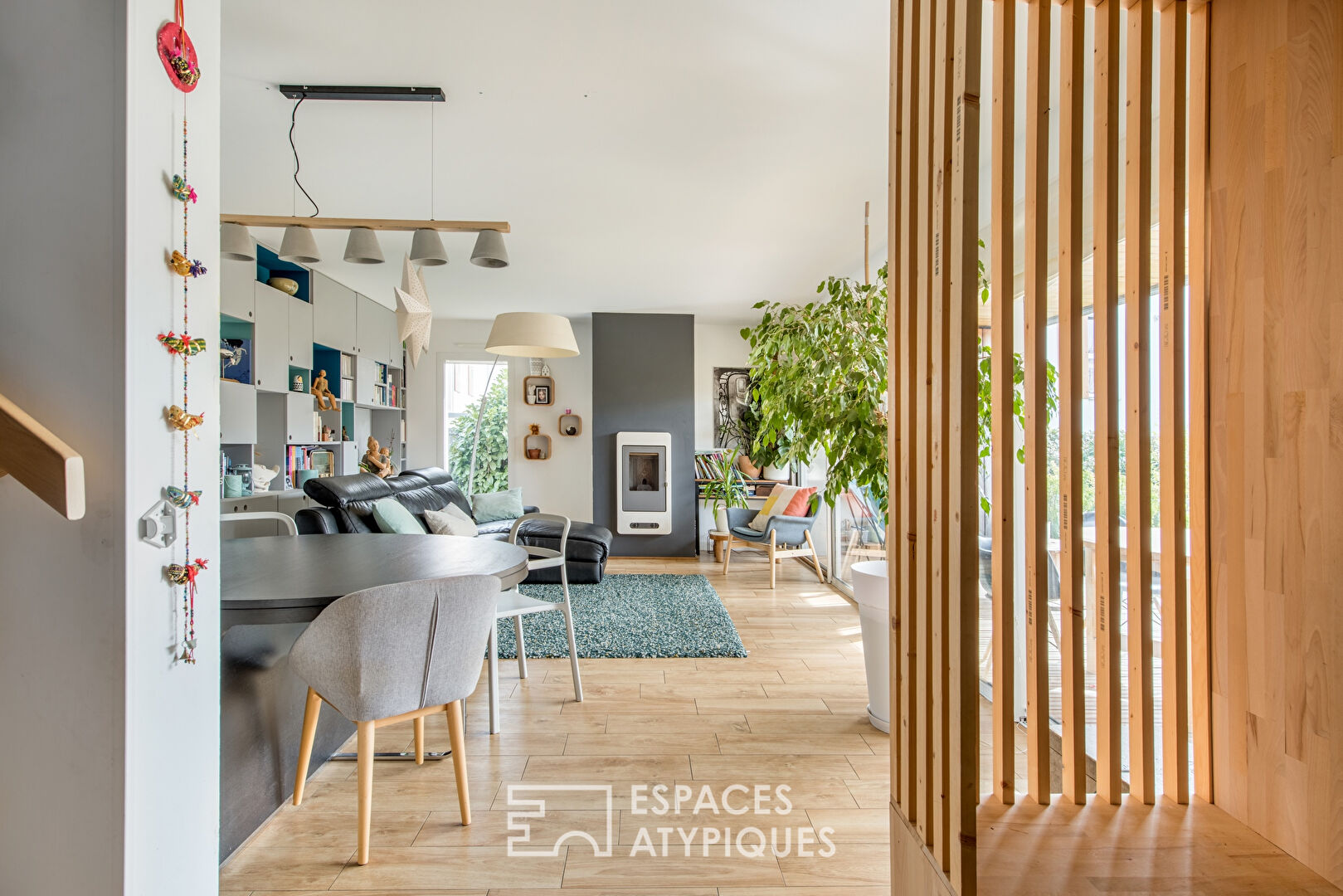 Maison contemporaine avec jardin