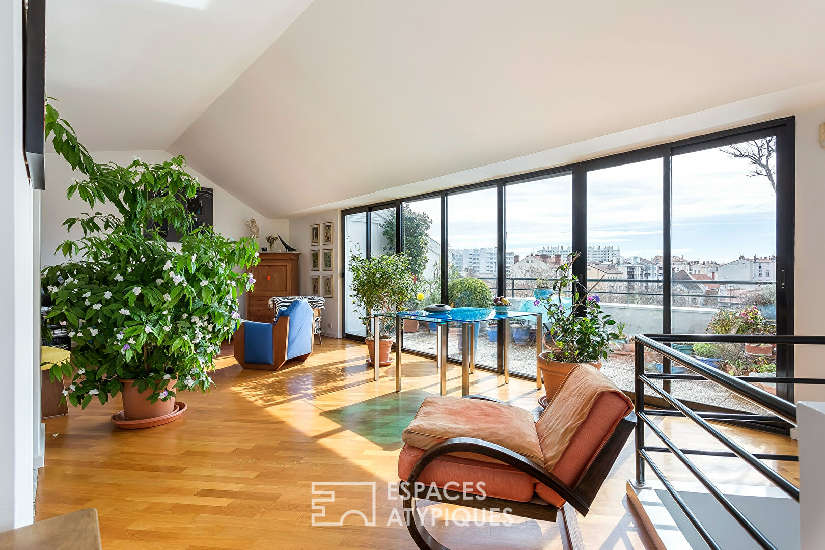 Duplex inversé avec terrasse et vue