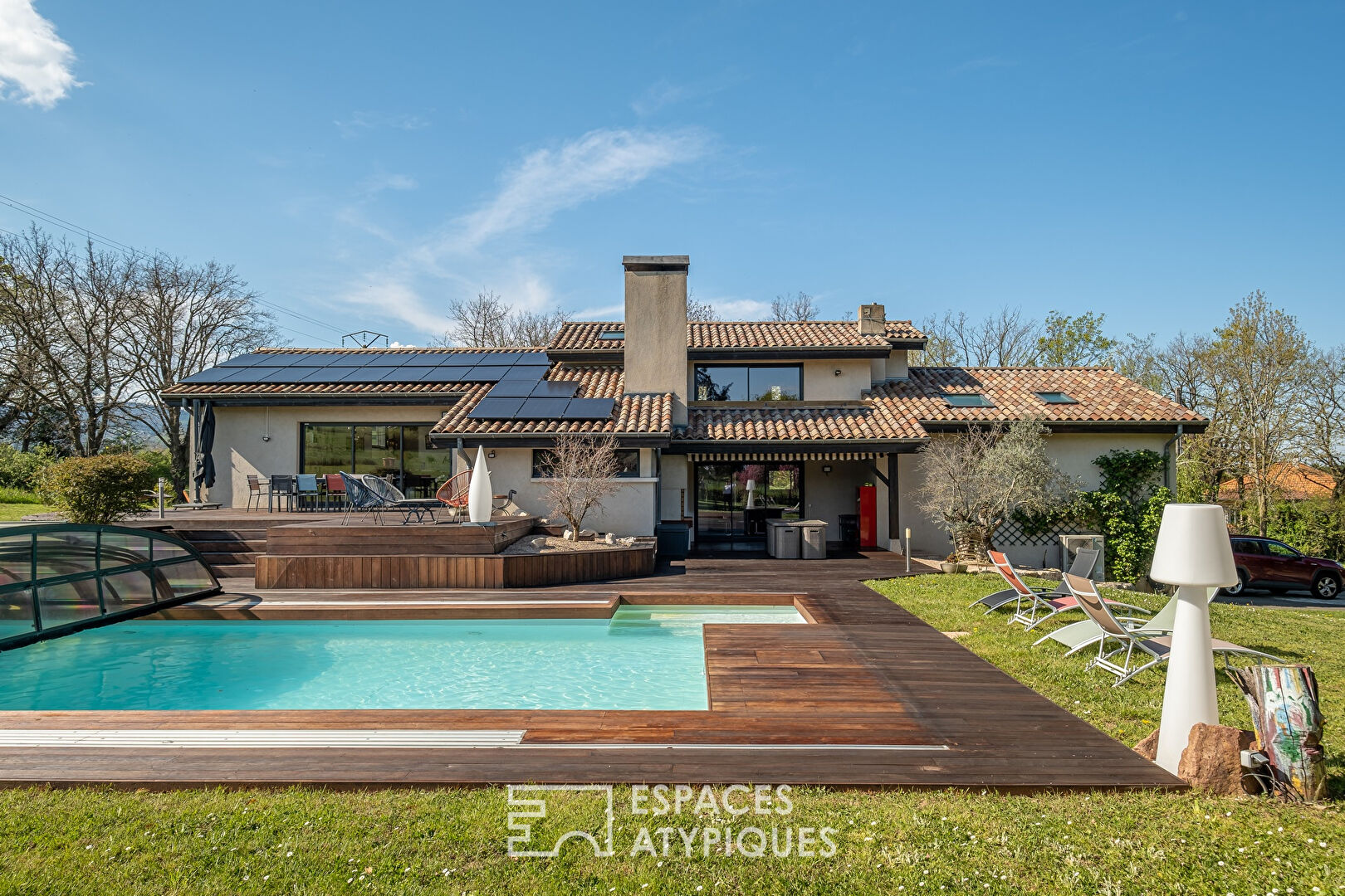 Maison rénovée avec piscine