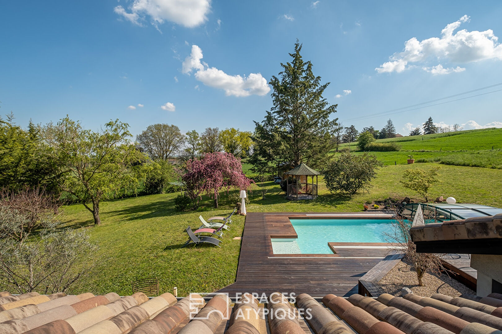 Maison rénovée avec piscine