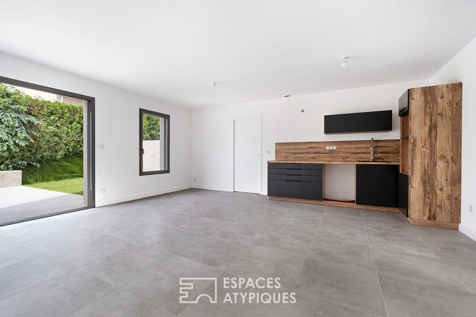 Maison neuve au coeur du village