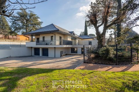 House with view and swimming pool