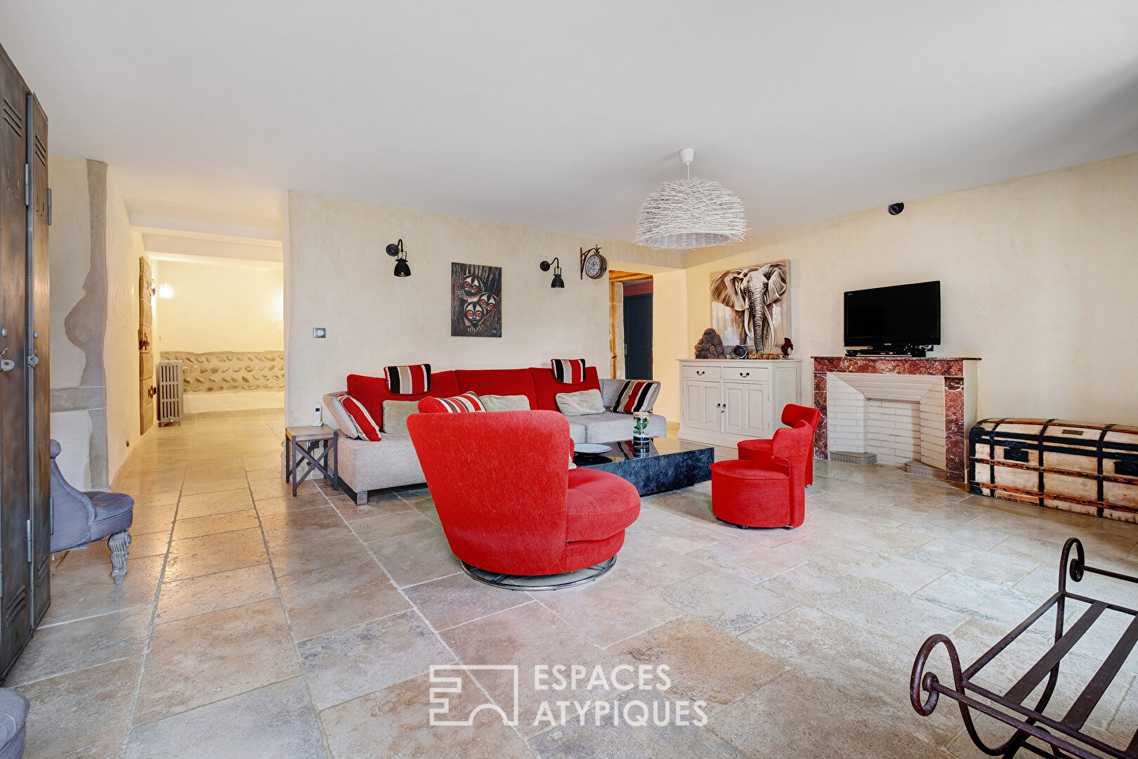 Charming renovated country house with swimming pool