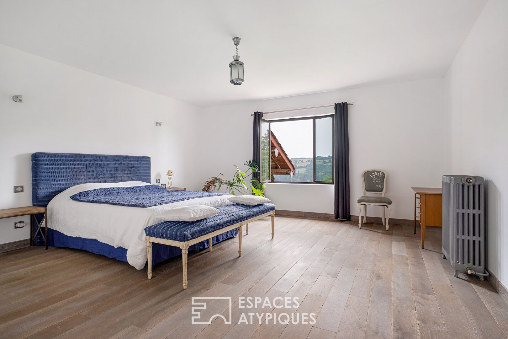 Charming renovated country house with swimming pool