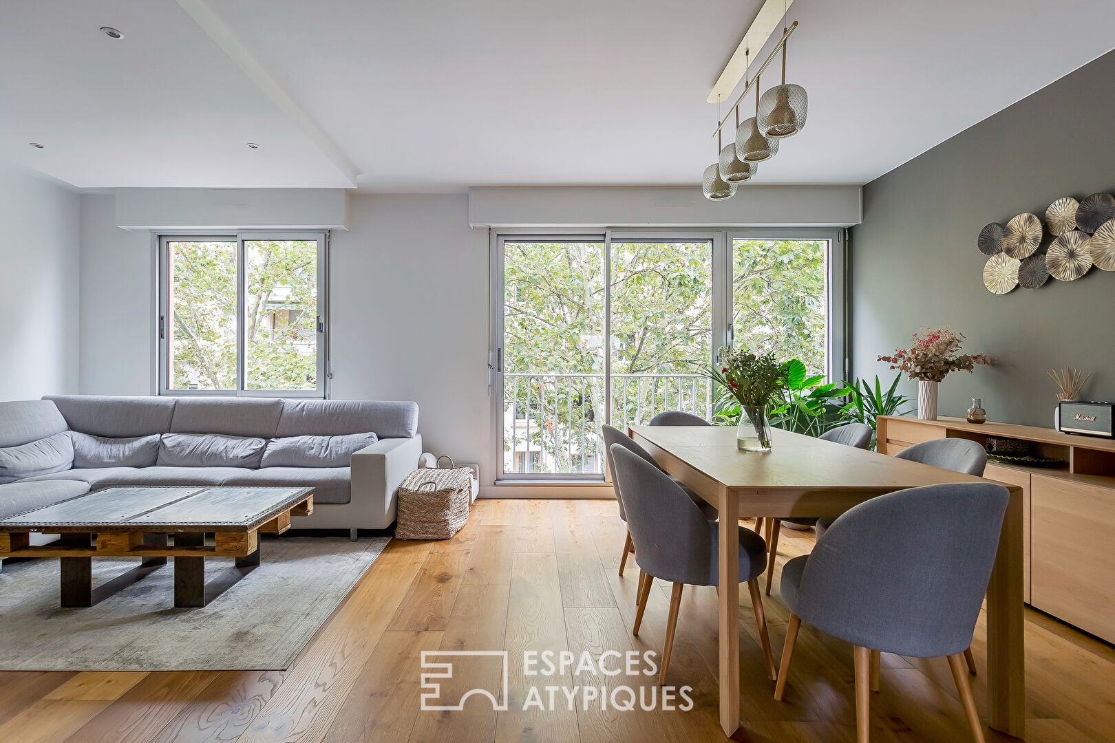 Appartement rénové en étage élevé