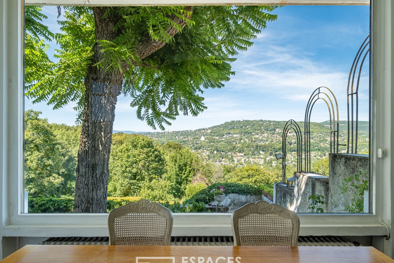 Maison de 1930 avec piscine et vue imprenable