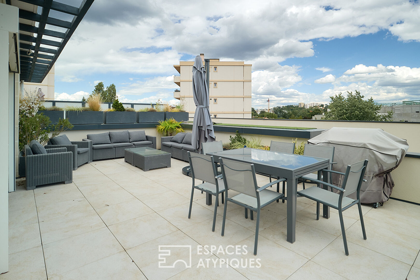 Toit-Terrasse de 73m² à Tassin La Demi Lune