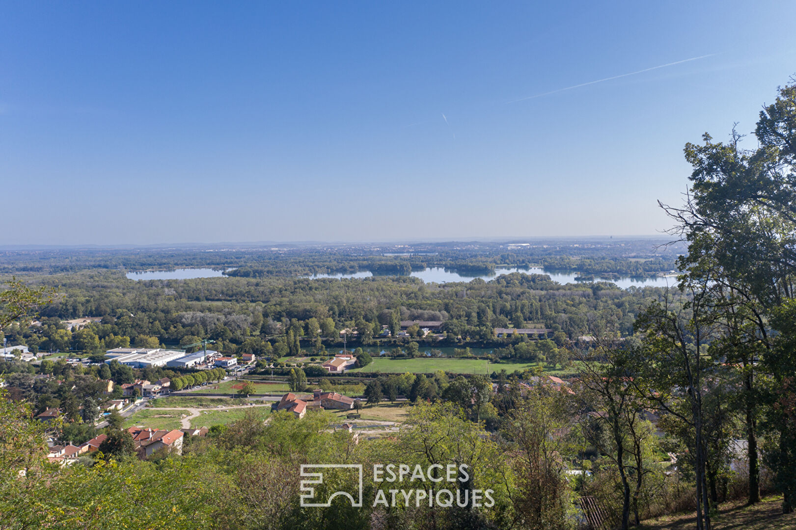 Villa contemporaine à la vue contemplative