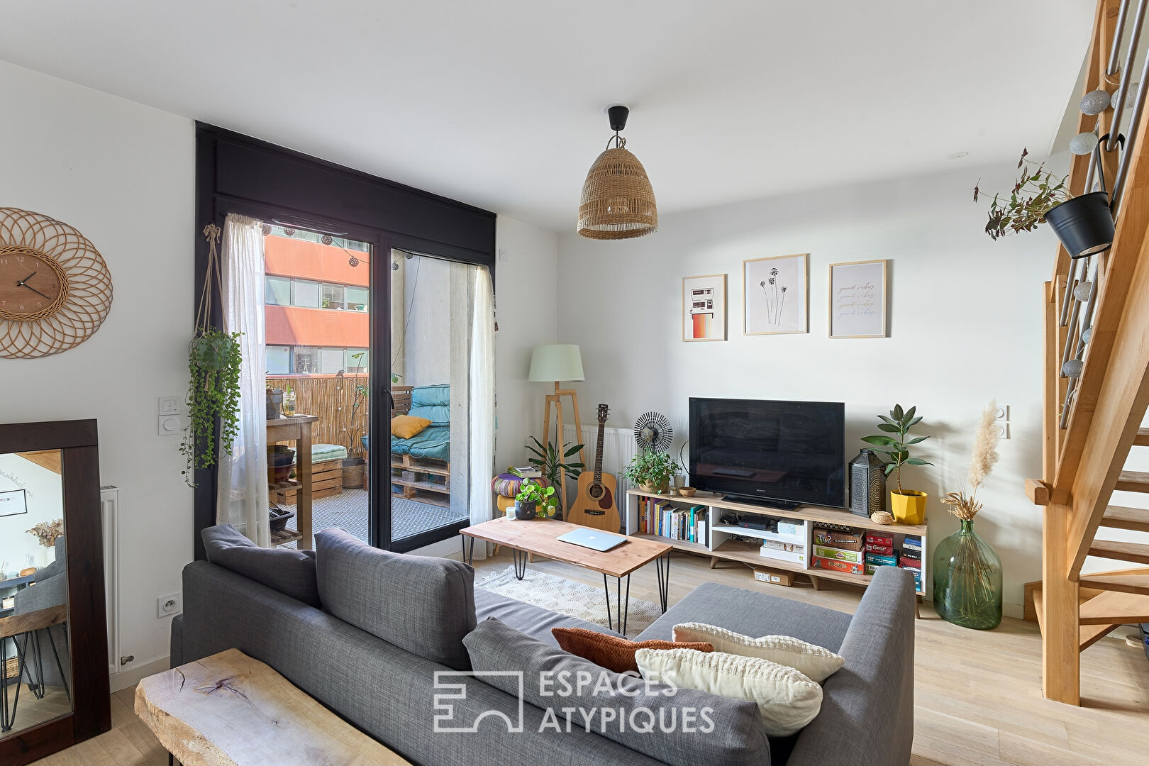 Duplex récent avec balcon