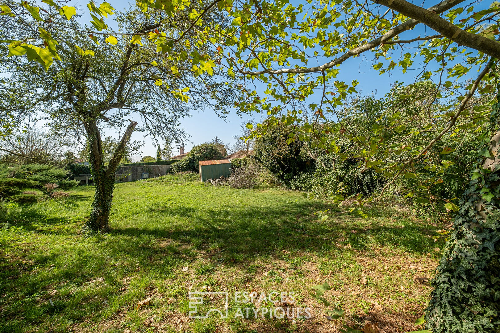 1850 house with contemporary extension and swimming pool