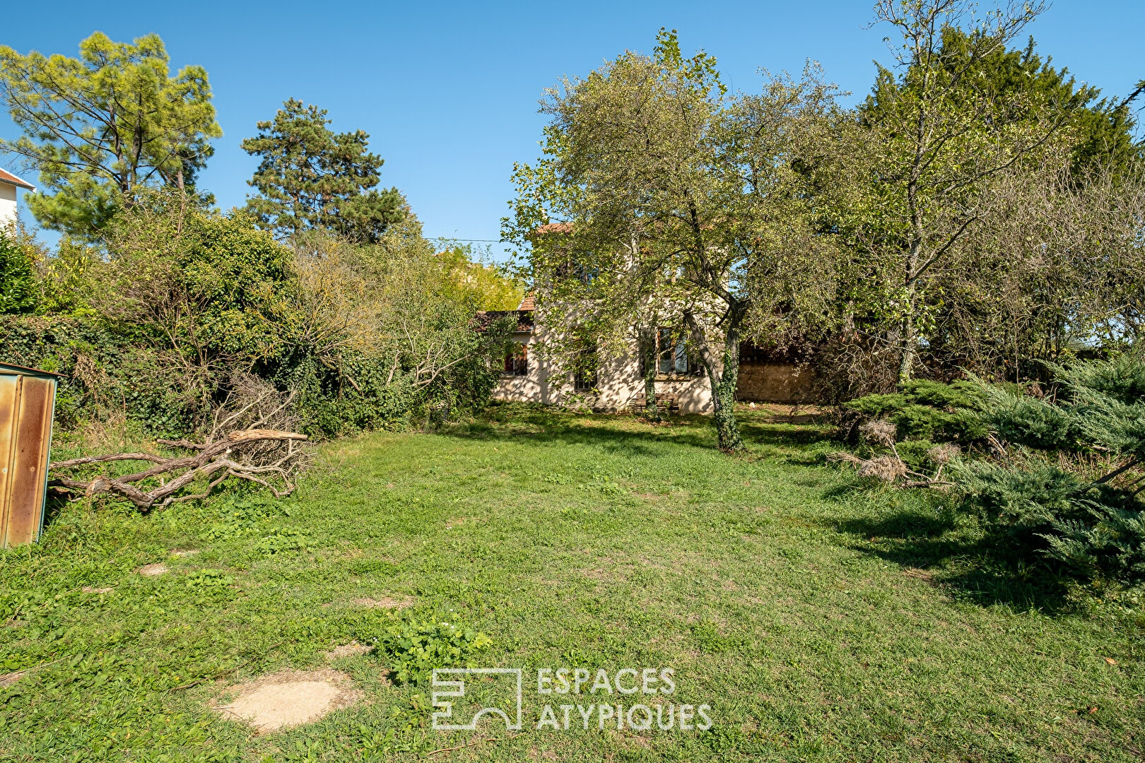 1850 house with contemporary extension and swimming pool