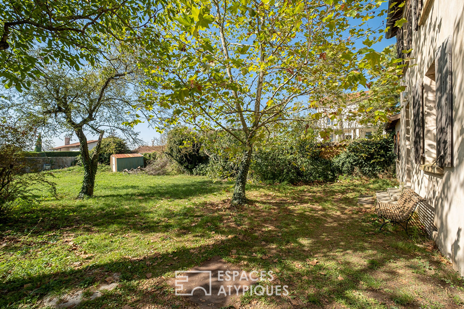 1850 house with contemporary extension and swimming pool