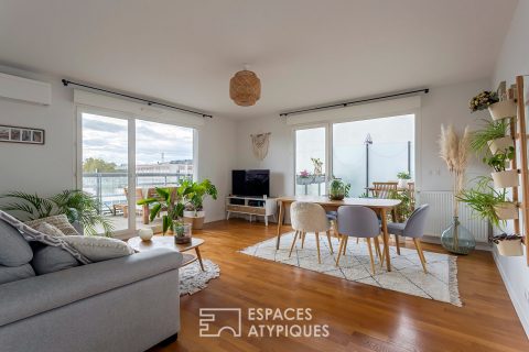 Apartment with two terraces on the top floor in Lyon 7th