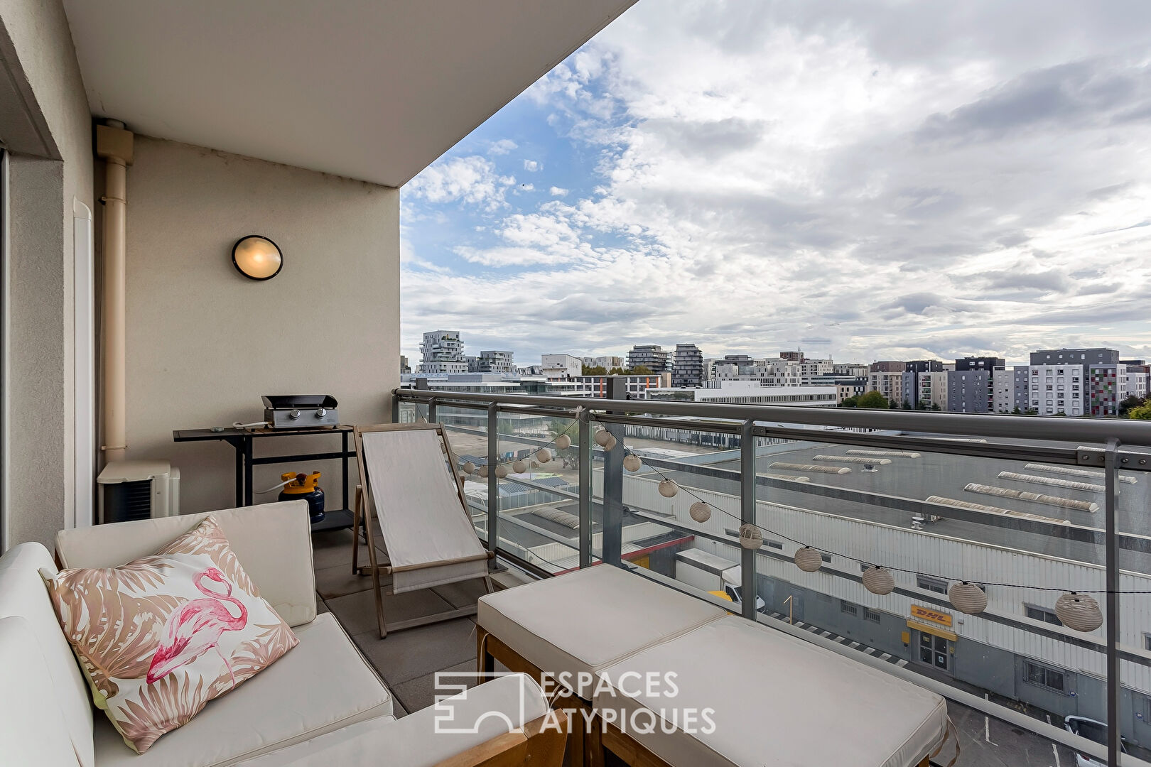 Apartment with two terraces on the top floor in Lyon 7th