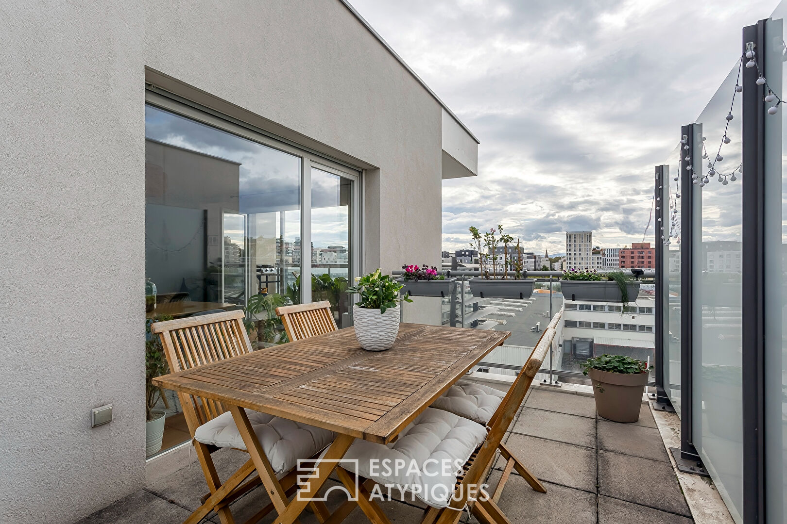 Appartement avec deux terrasses en dernier étage à Lyon 7ème