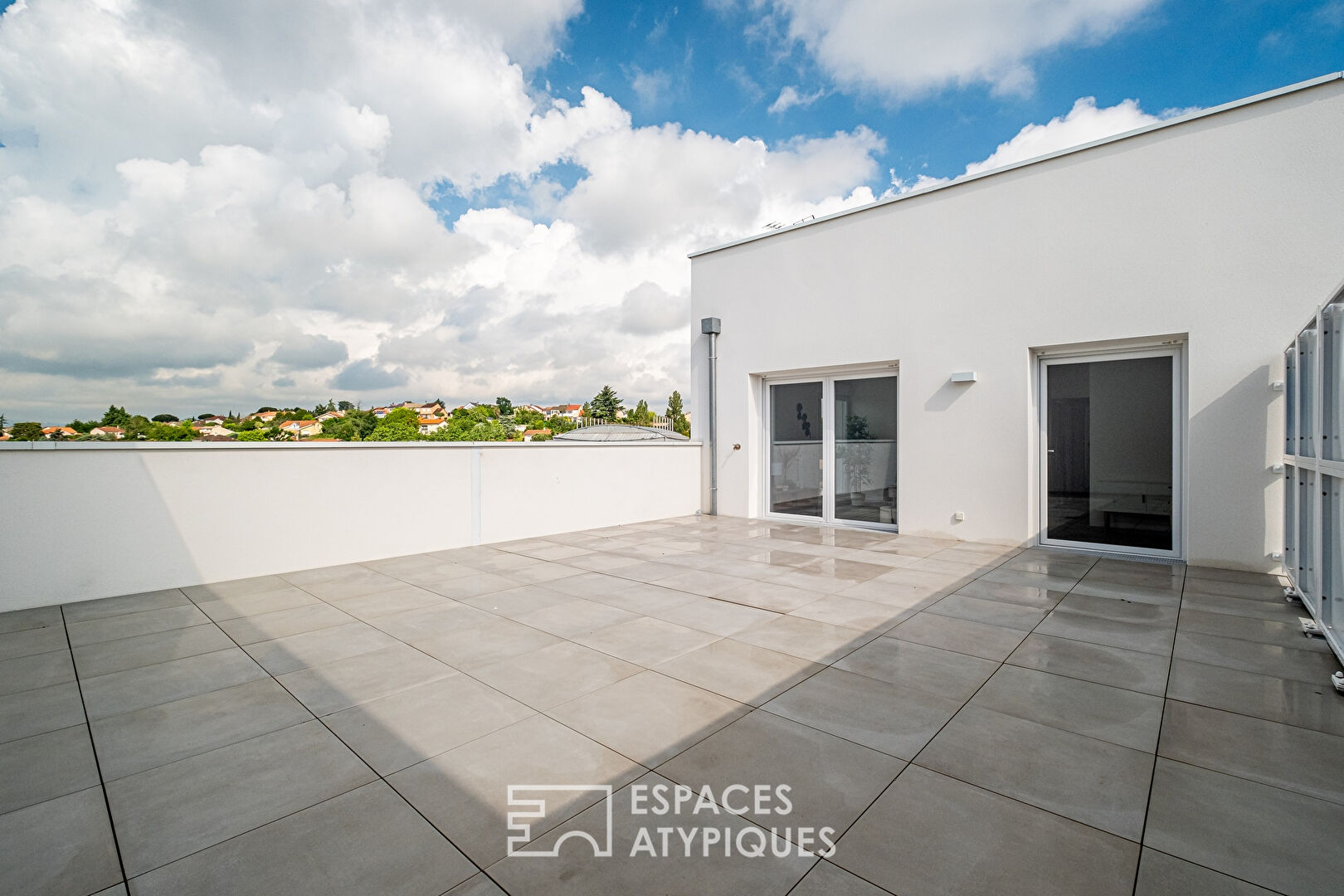 Toit terrasse à Corbas avec garage double