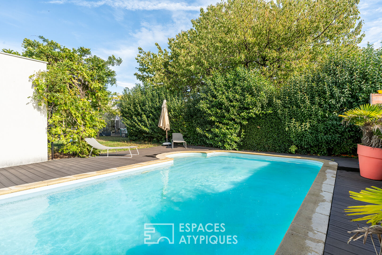 Villa with swimming pool Hauts de Feuilly sector