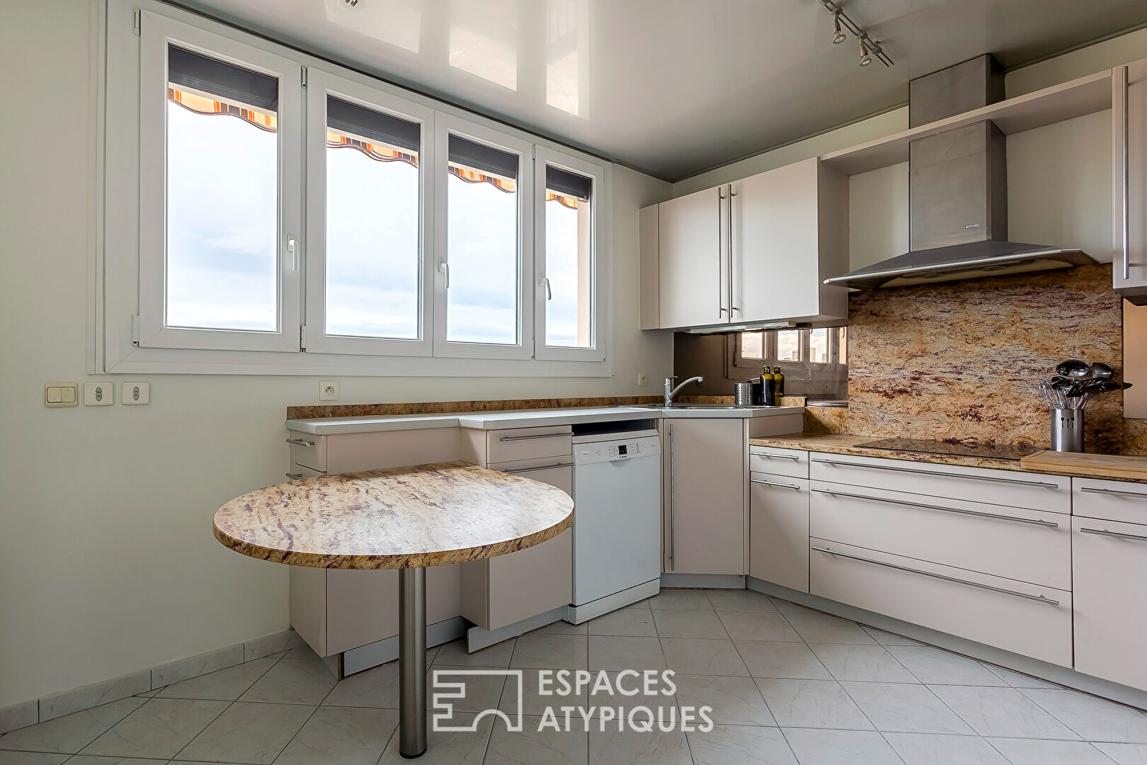 COLIVING / Colocation Haut-de-gamme à Gratte-Ciel