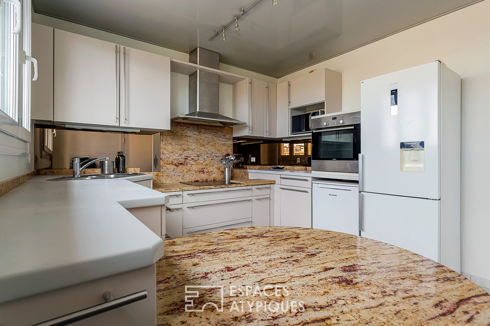COLIVING / Colocation Haut-de-gamme à Gratte-Ciel