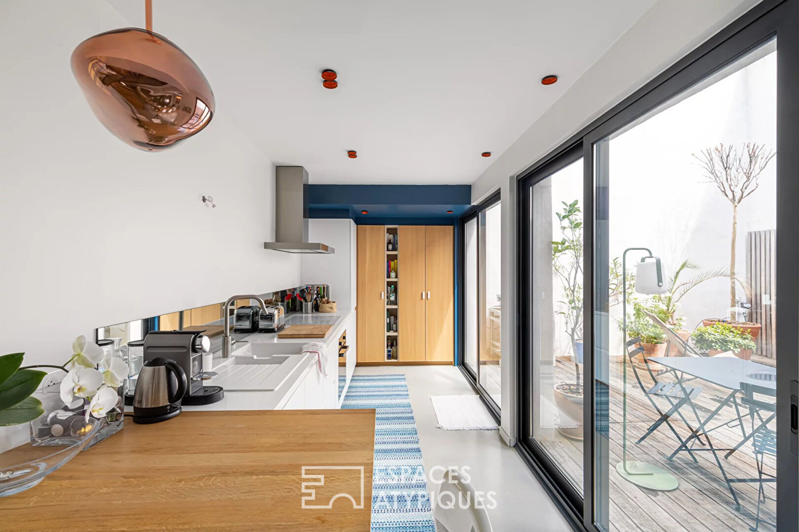 Loft with terrace in a former school