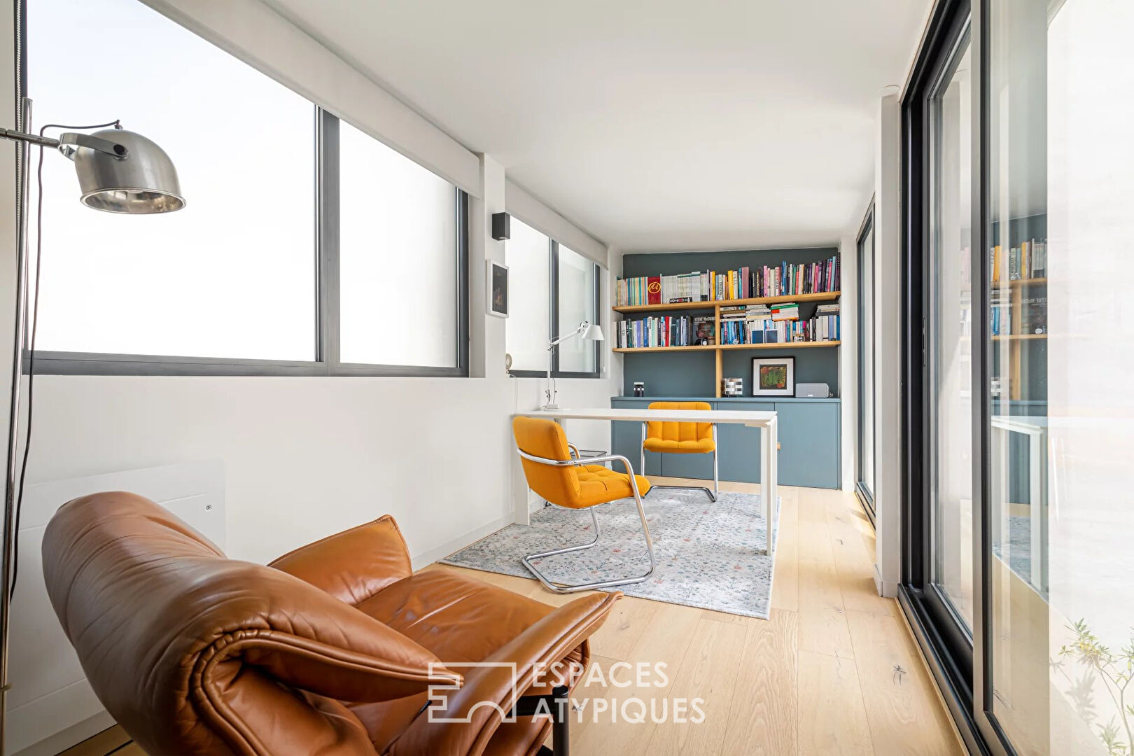 Loft with terrace in a former school