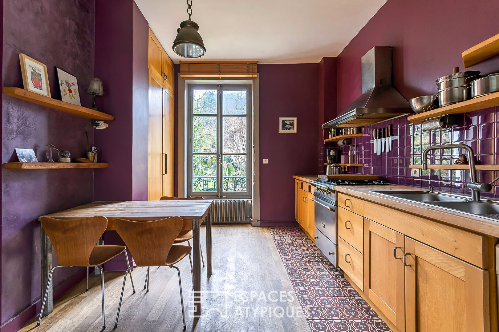 Maison de caractère aux très beaux volumes dans Lyon