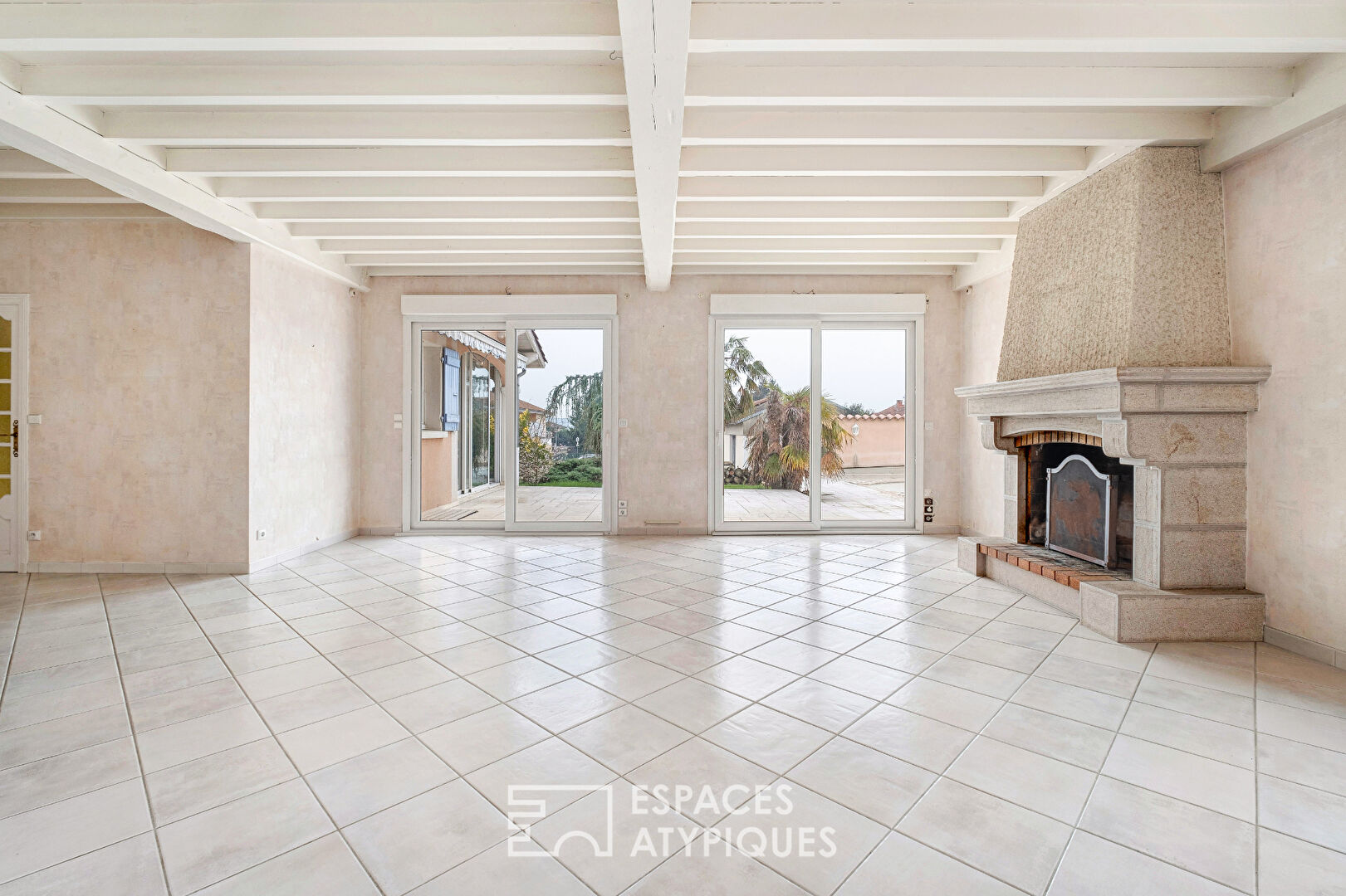 Villa avec piscine située à La Fouillouse ( Saint – Priest )
