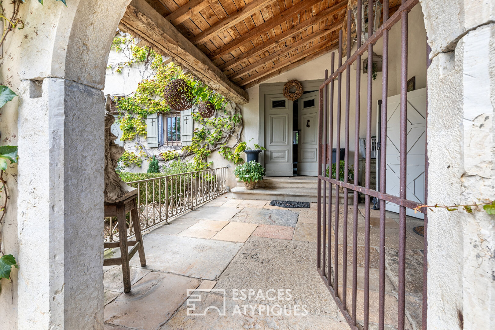 Ancien relais de chevaux rénové