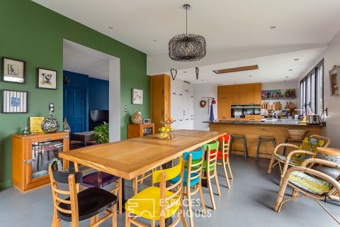 Family home with contemporary extension in St-Genis-Laval