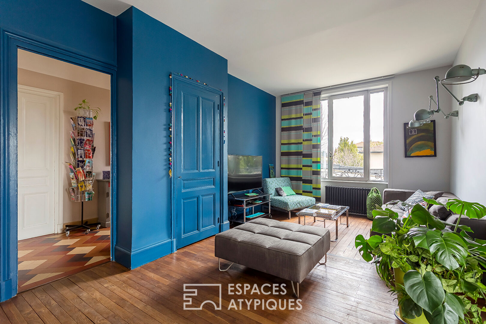 Family home with contemporary extension in St-Genis-Laval