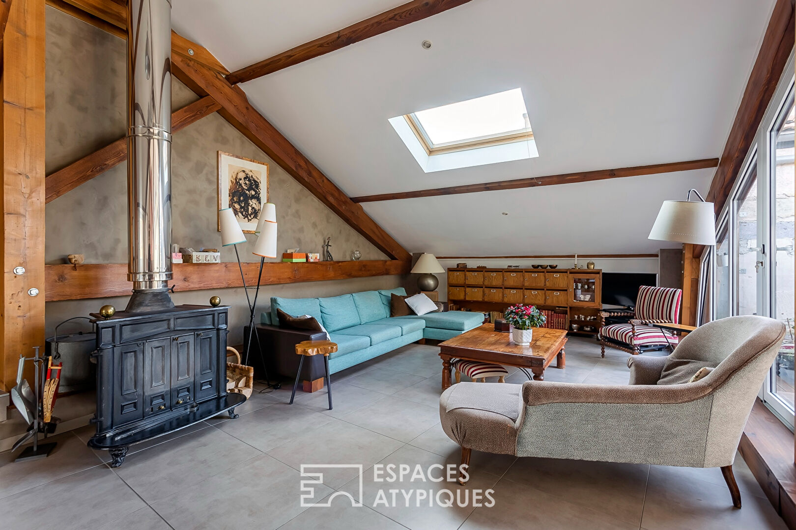 Loft en dernier étage avec terrasse et grand garage