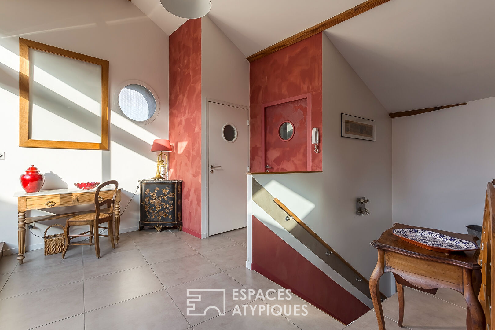 Top floor loft with terrace and large garage