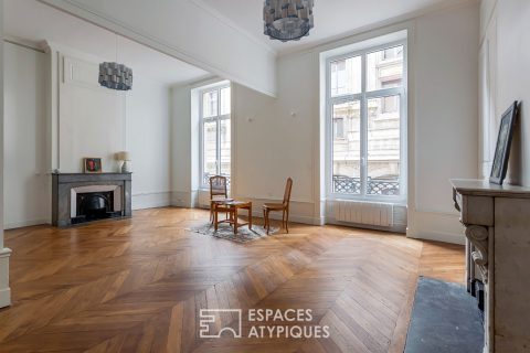 Théâtre des Celestins, appartement ancien rénové