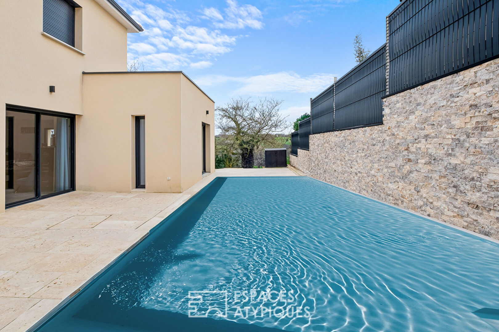 House with swimming pool on the heights of Vienne