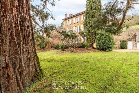 Maison bourgeoise entièrement rénovée au coeur du village