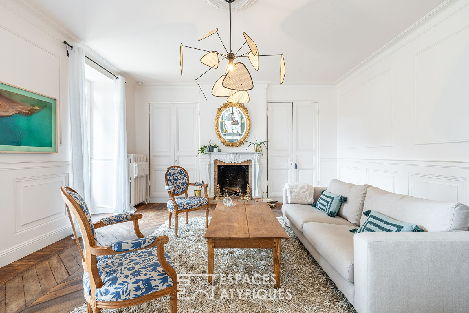 Former coaching inn completely renovated in the heart of the village
