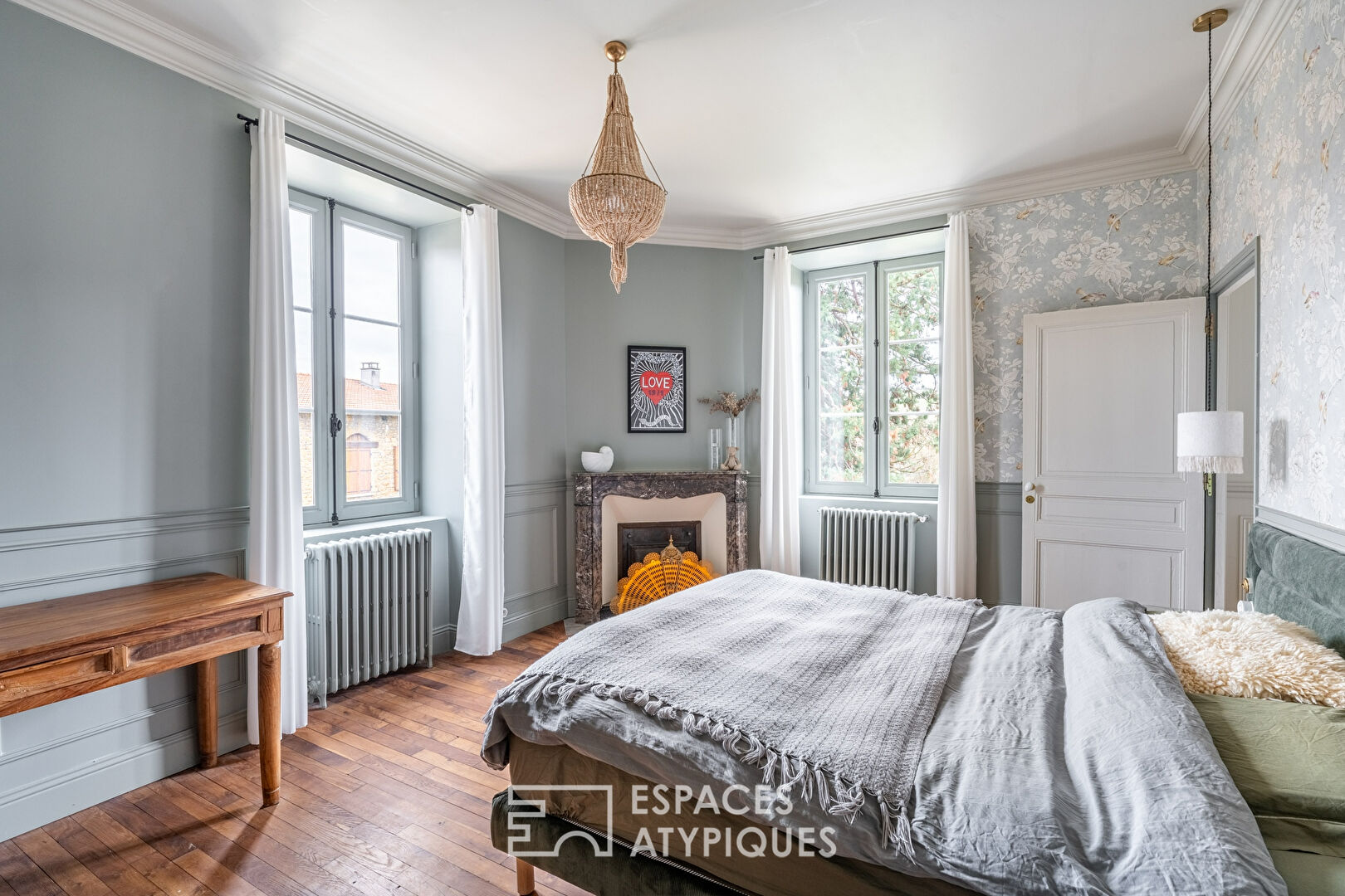 Maison bourgeoise entièrement rénovée au coeur du village