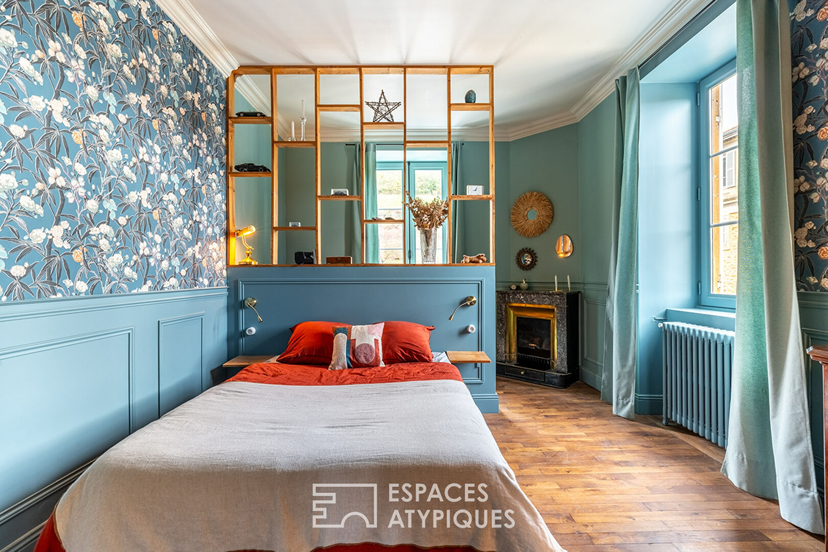 Former coaching inn completely renovated in the heart of the village