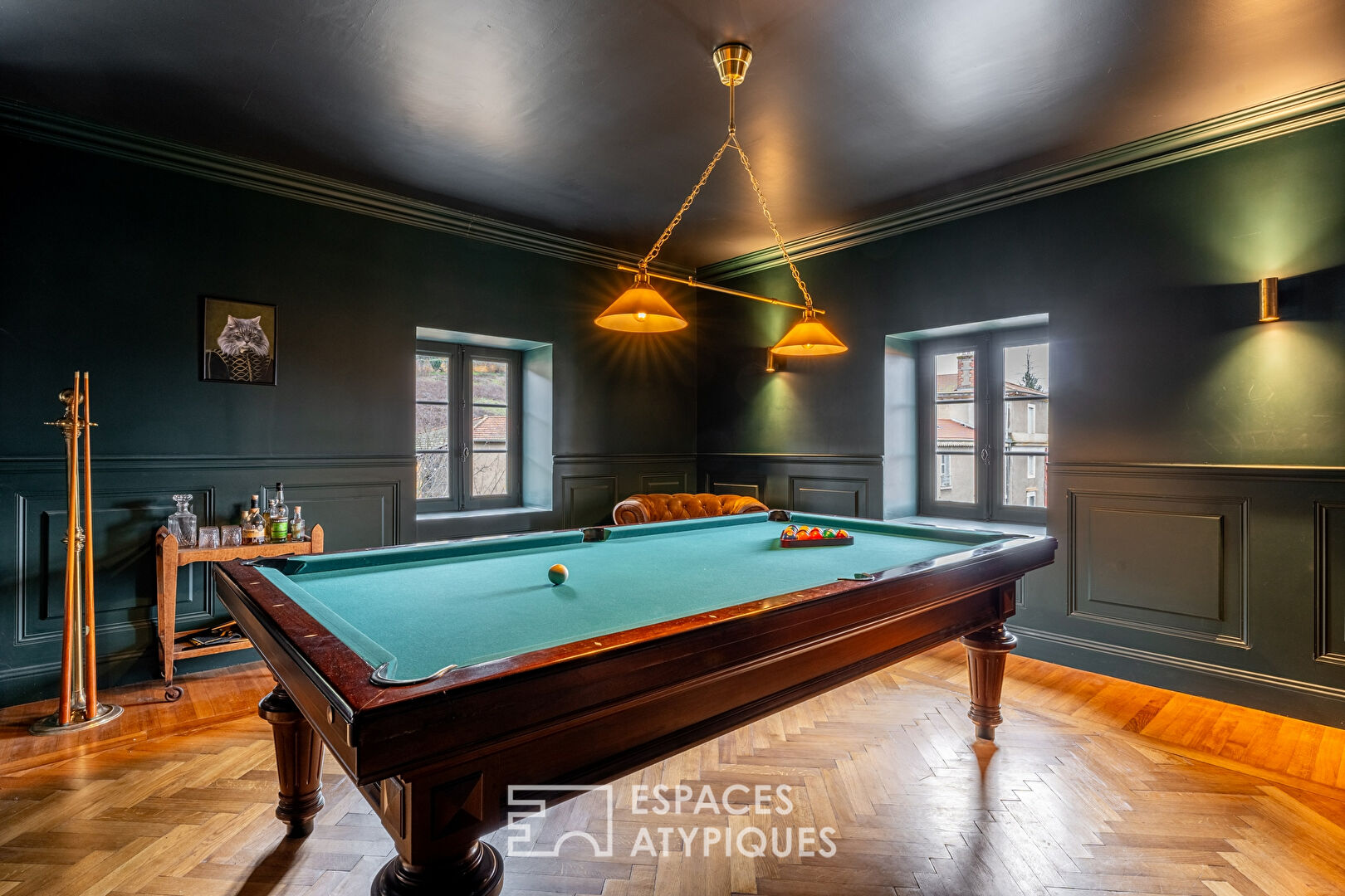 Former coaching inn completely renovated in the heart of the village