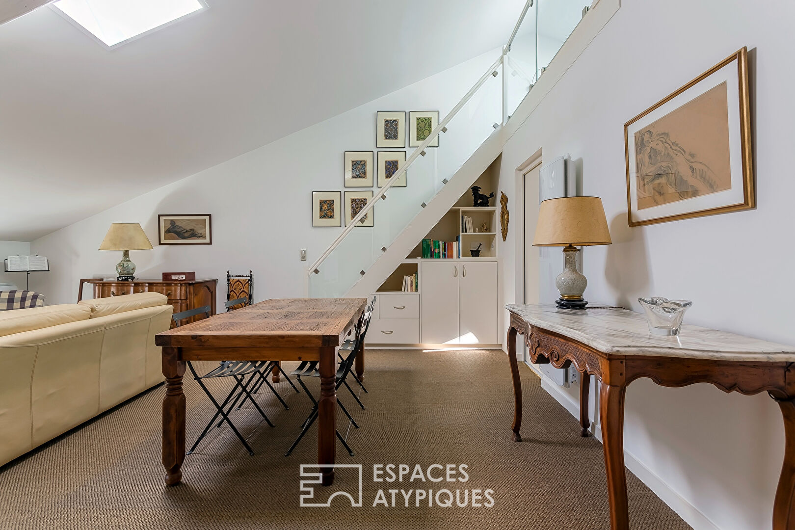 Magnificent apartment in a bourgeois building, Place Antonin Poncet
