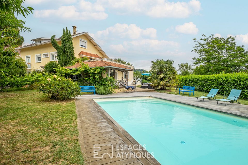 Maison avec jardin bucolique et piscine à proximité du centre-ville de Saint-Didier-au-Mont d'Or