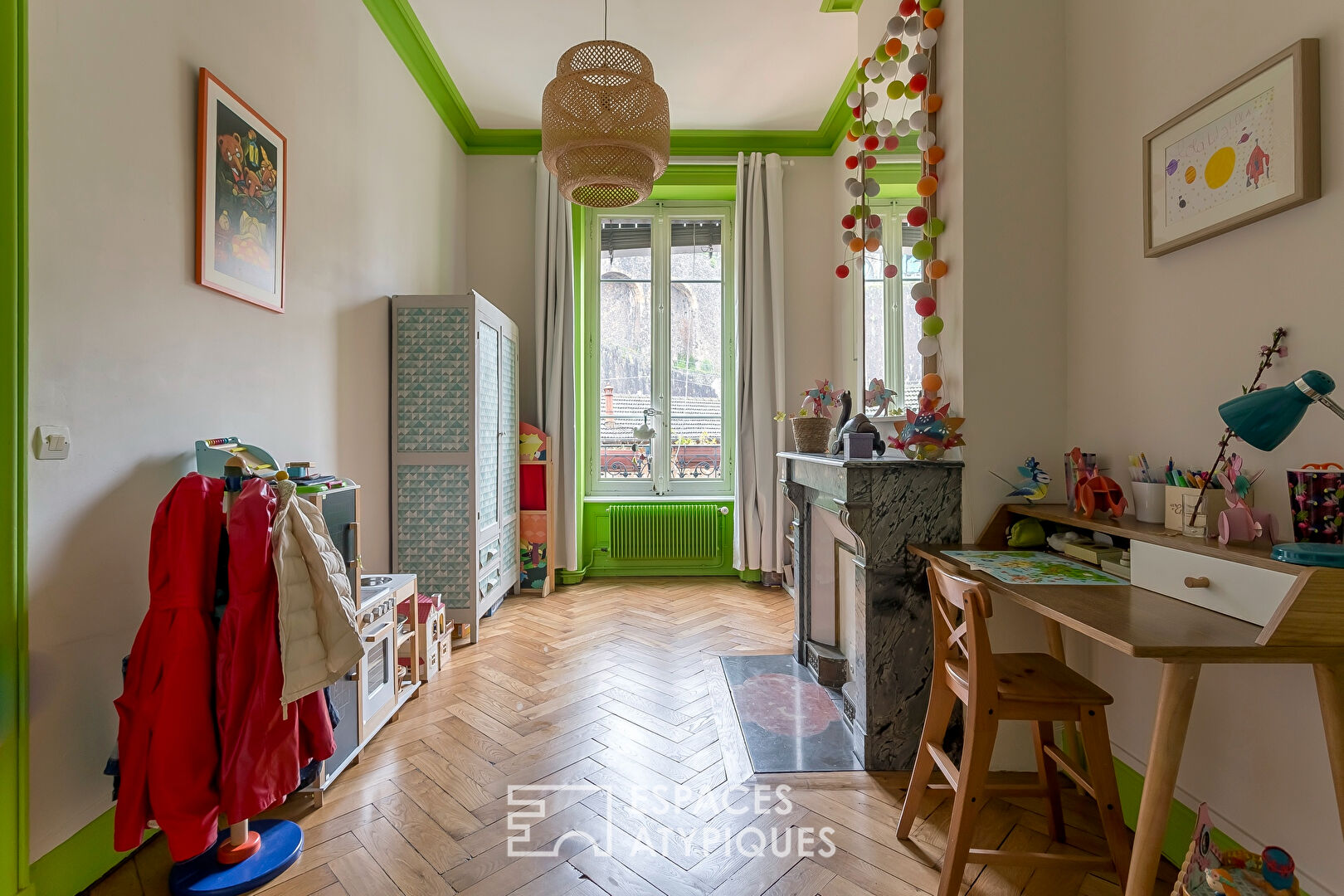 Rare bourgeois apartment with elevator in Saint Paul district