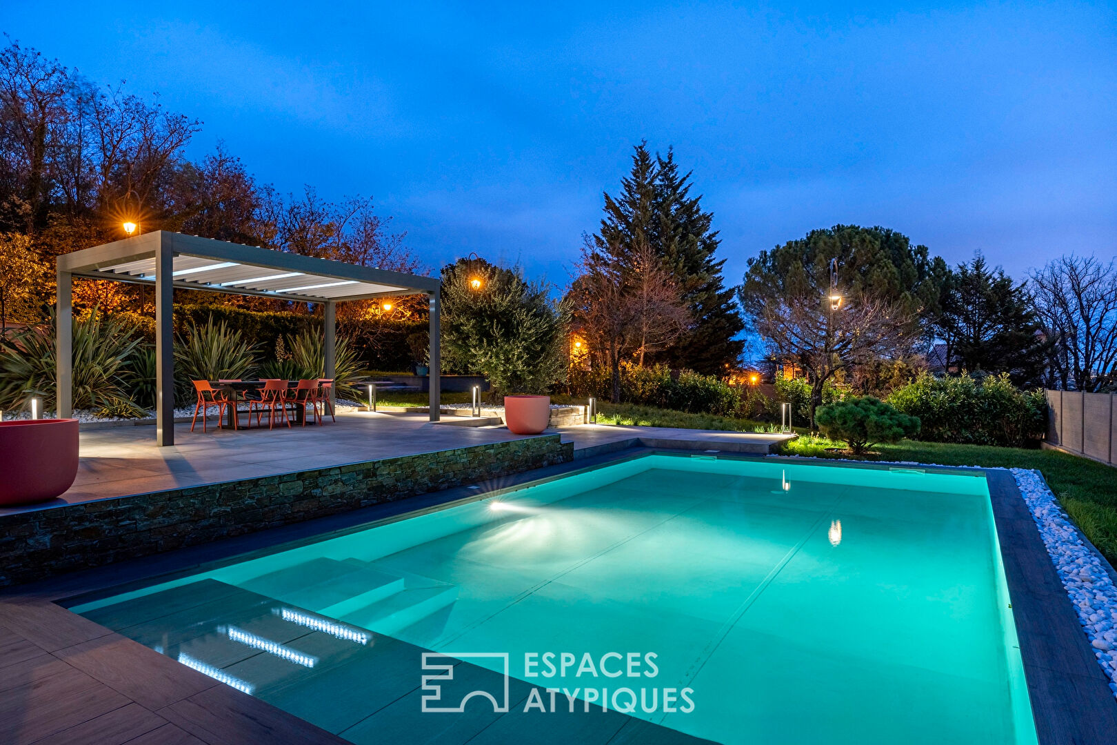 Maison de maitre avec vue et piscine