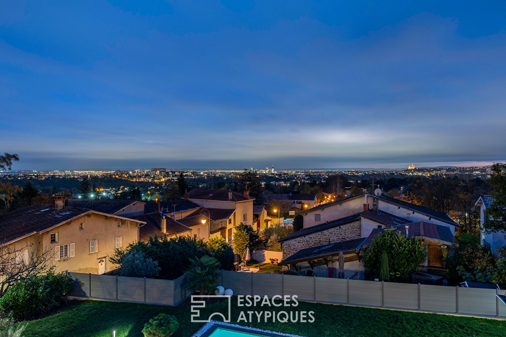 Mansion with view and swimming pool