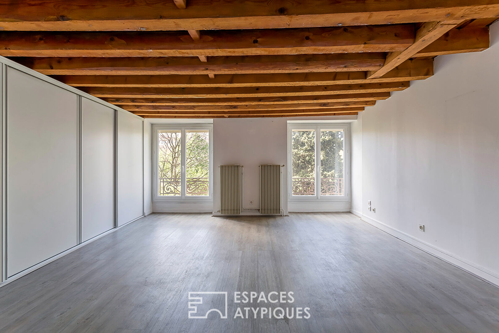 Appartement ancien avec terrasse et jardin