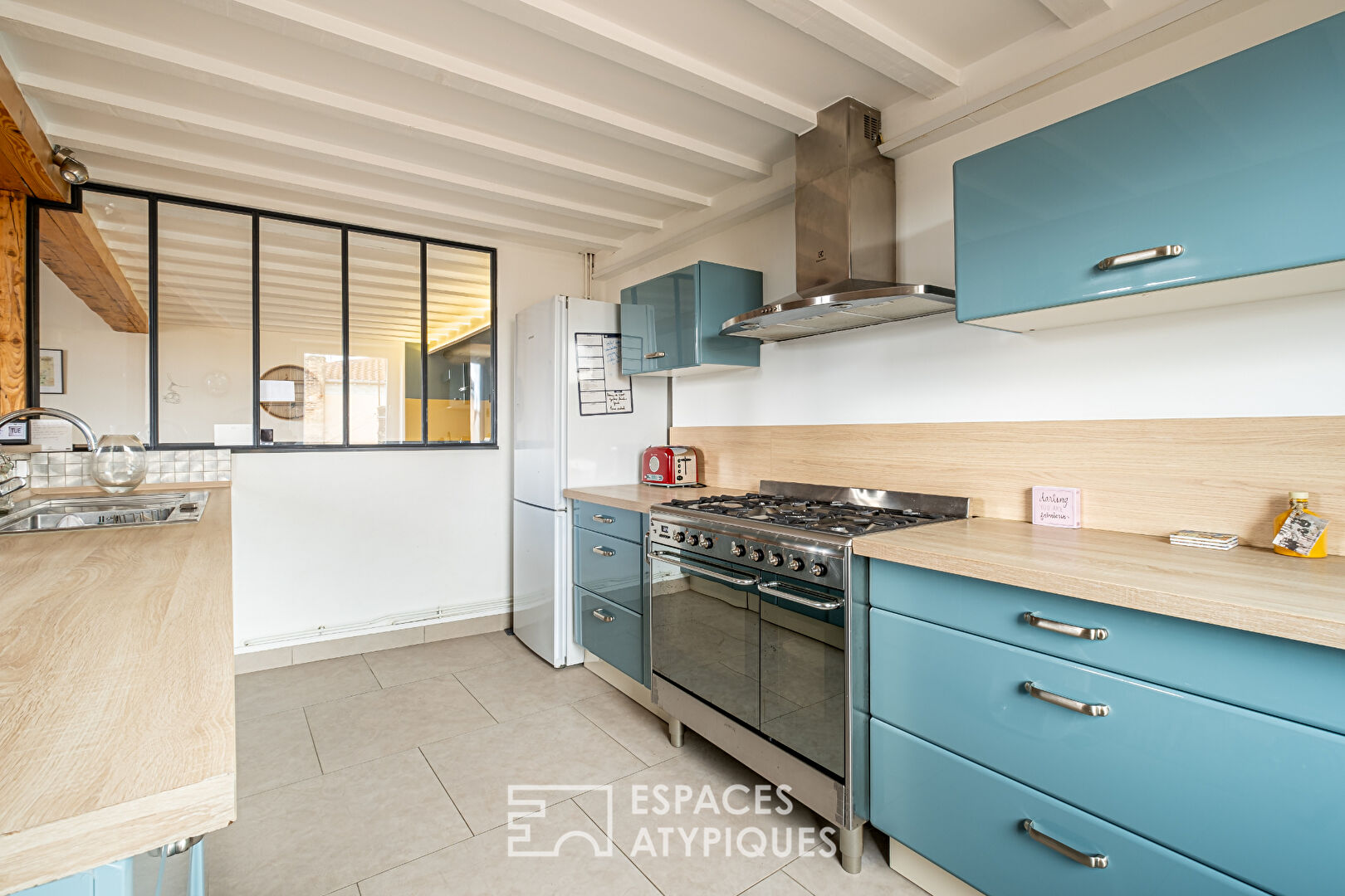 Character duplex with view