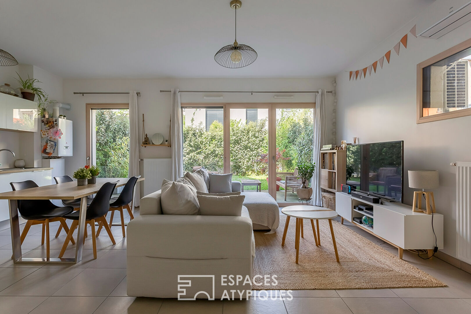 Appartement contemporain avec jardin
